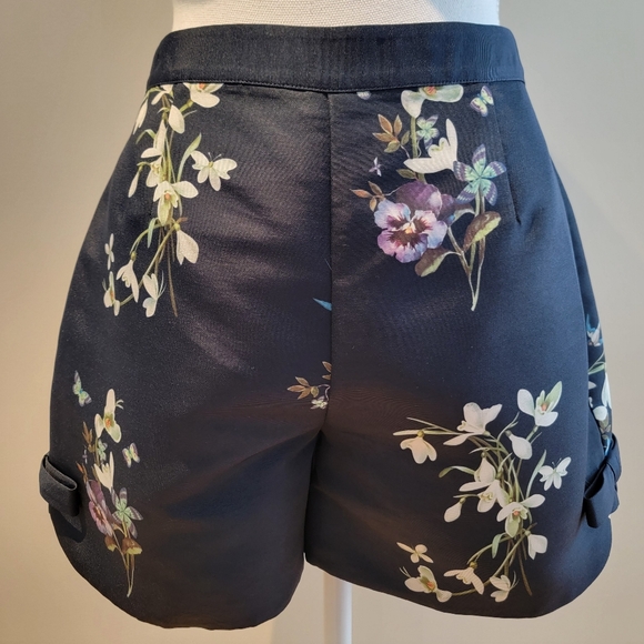 ❤️TED BAKER NAVY BLUE FLORAL SHORT - Picture 2 of 9